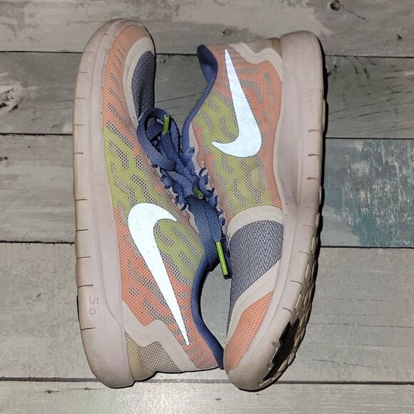 Nike Tennis Shoes sz 4Y - Picture 4 of 6